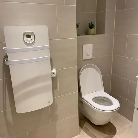 Spacious Studio 300 Meters From The