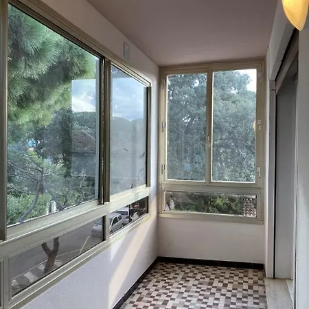 Spacious Studio 300 Meters From The Lägenhet *